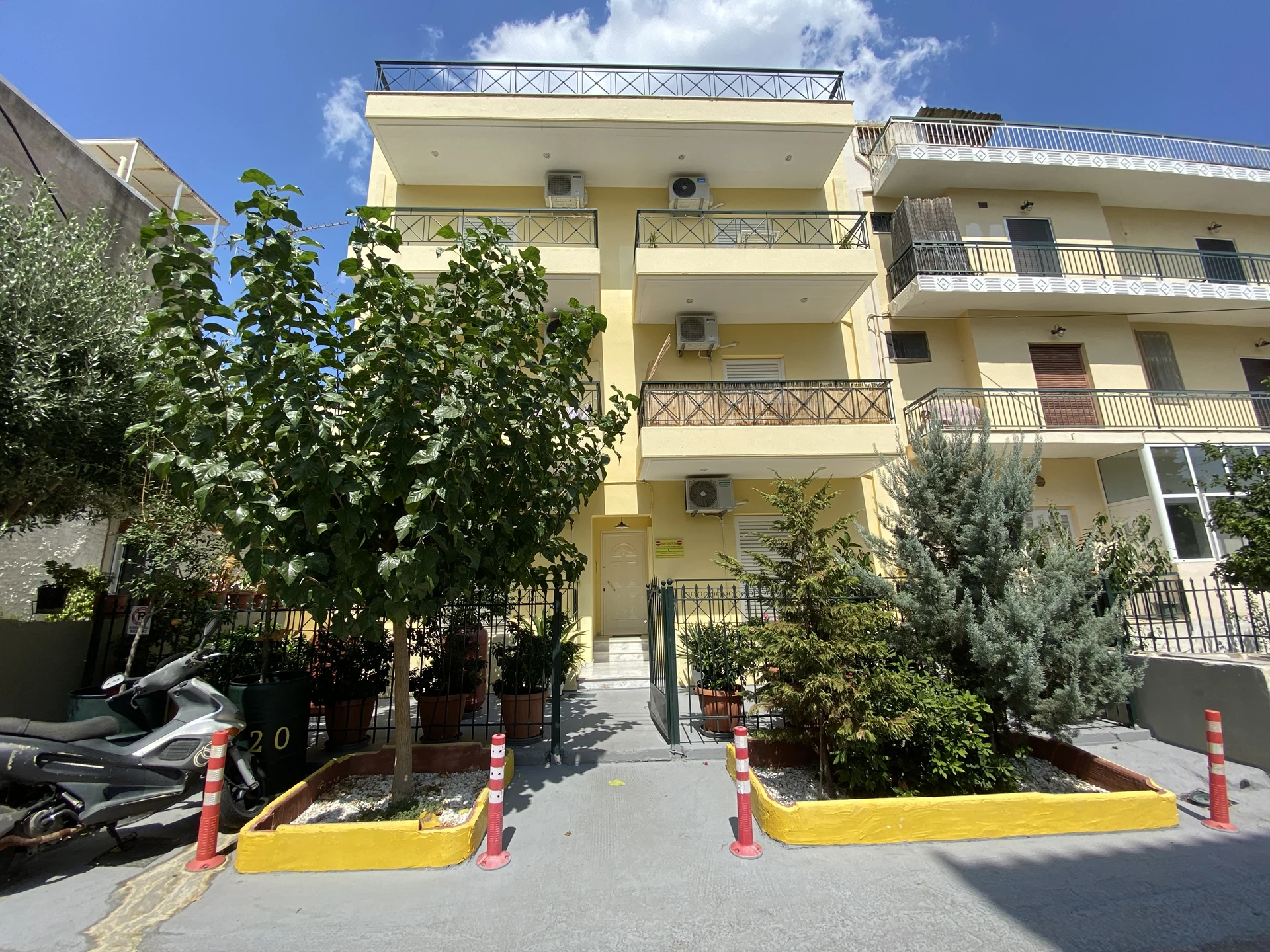 416ix real estate Studio